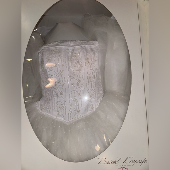 VINTAGE DAVIDS BRIDAL QUINCE Dress IN WHITE - Picture 2 of 7